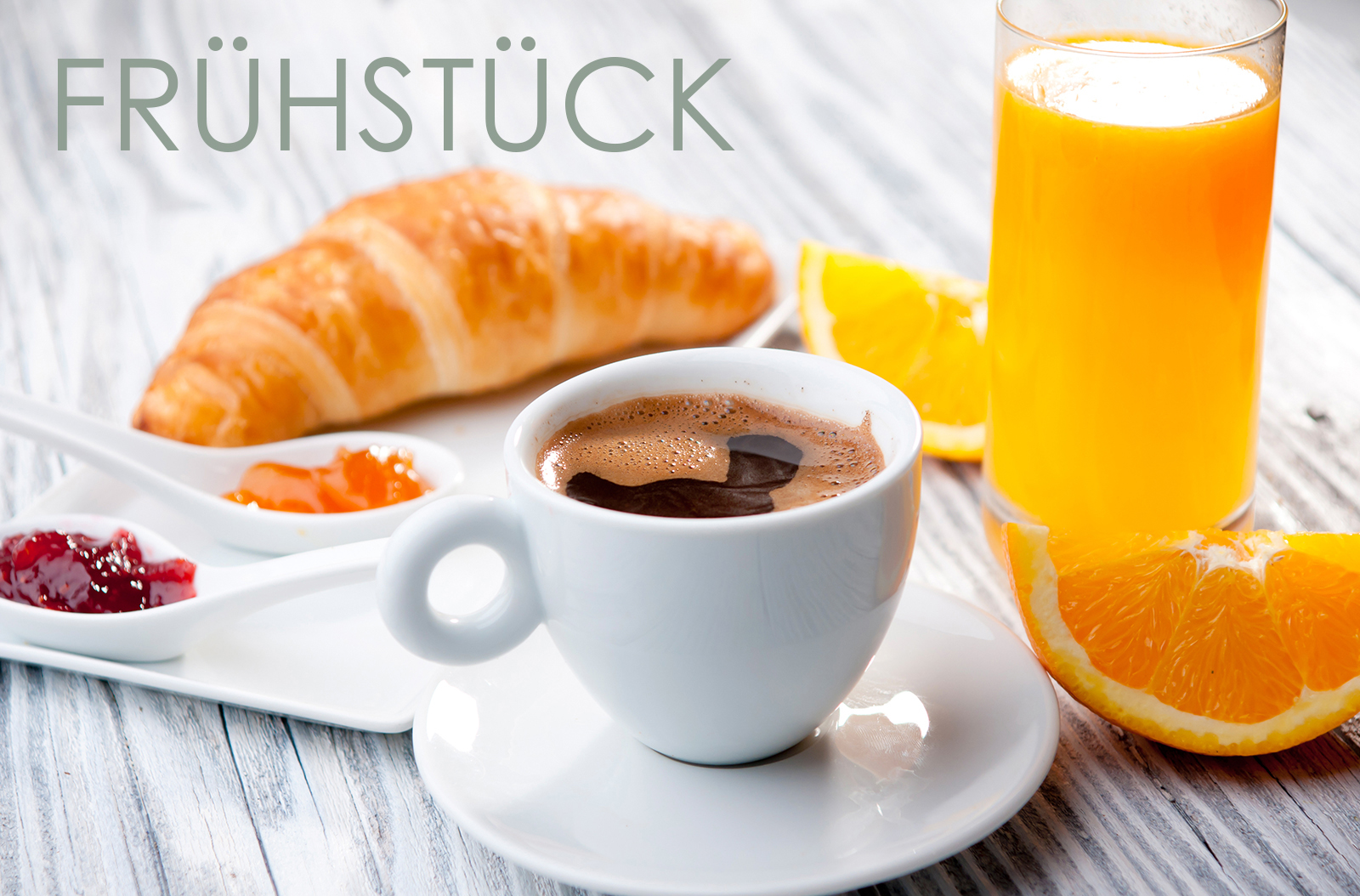 Reichhaltiges Frühstück für den start in den Tag gibt's bei Arneggers Adler